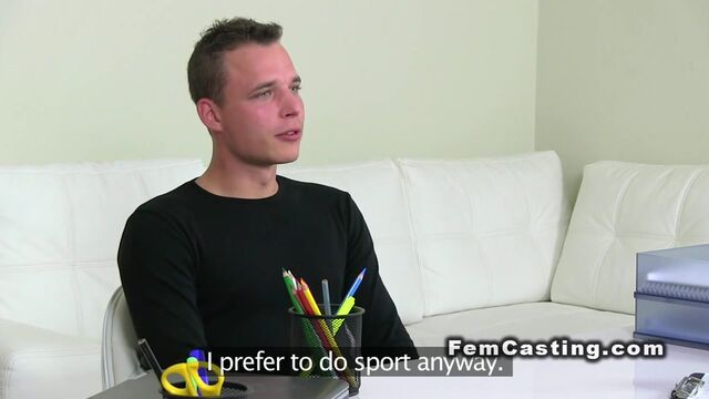 Порно жена просит глубже языком
