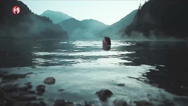 Порно в офисе с колготками юбками