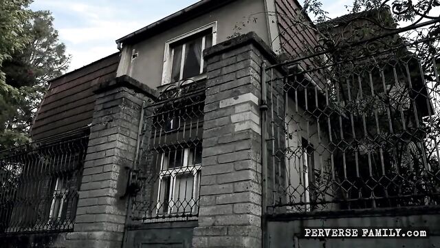 Порно секс лезбиянок мама и дочка