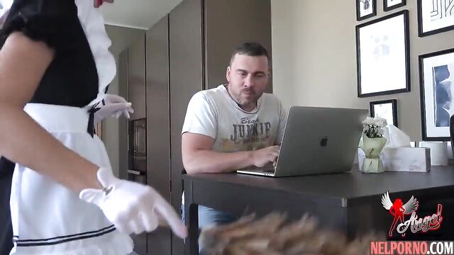 Порно изнасилование домохозяйки азиатки
