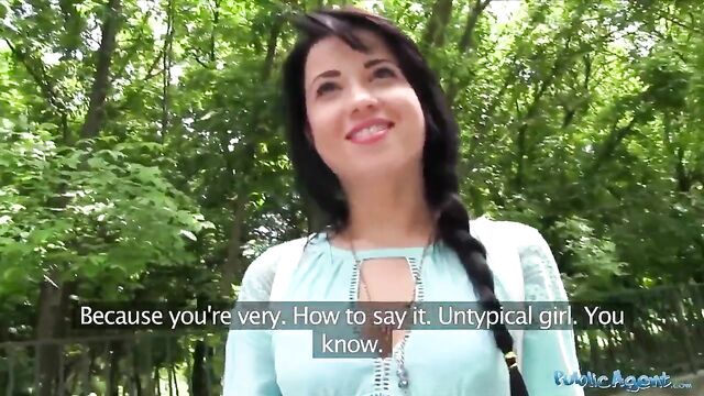 Порно крупным планом лижет гиф