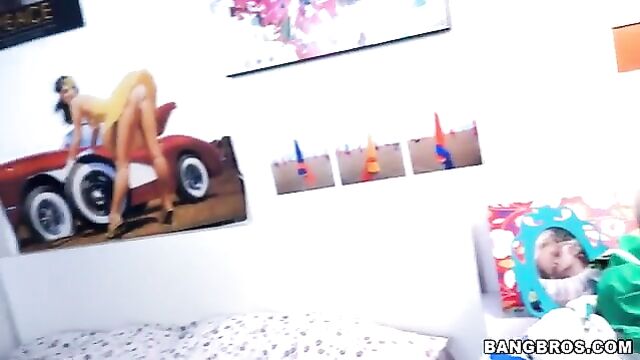 Секс брат и сестра смотреть онлайн бесплатно