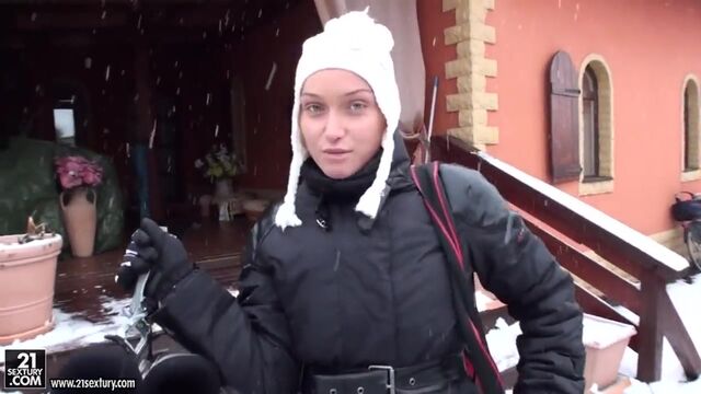 Секс с красивой худенькой азиаткой