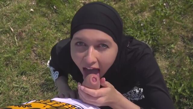 Муж трахает жену толстым хуем